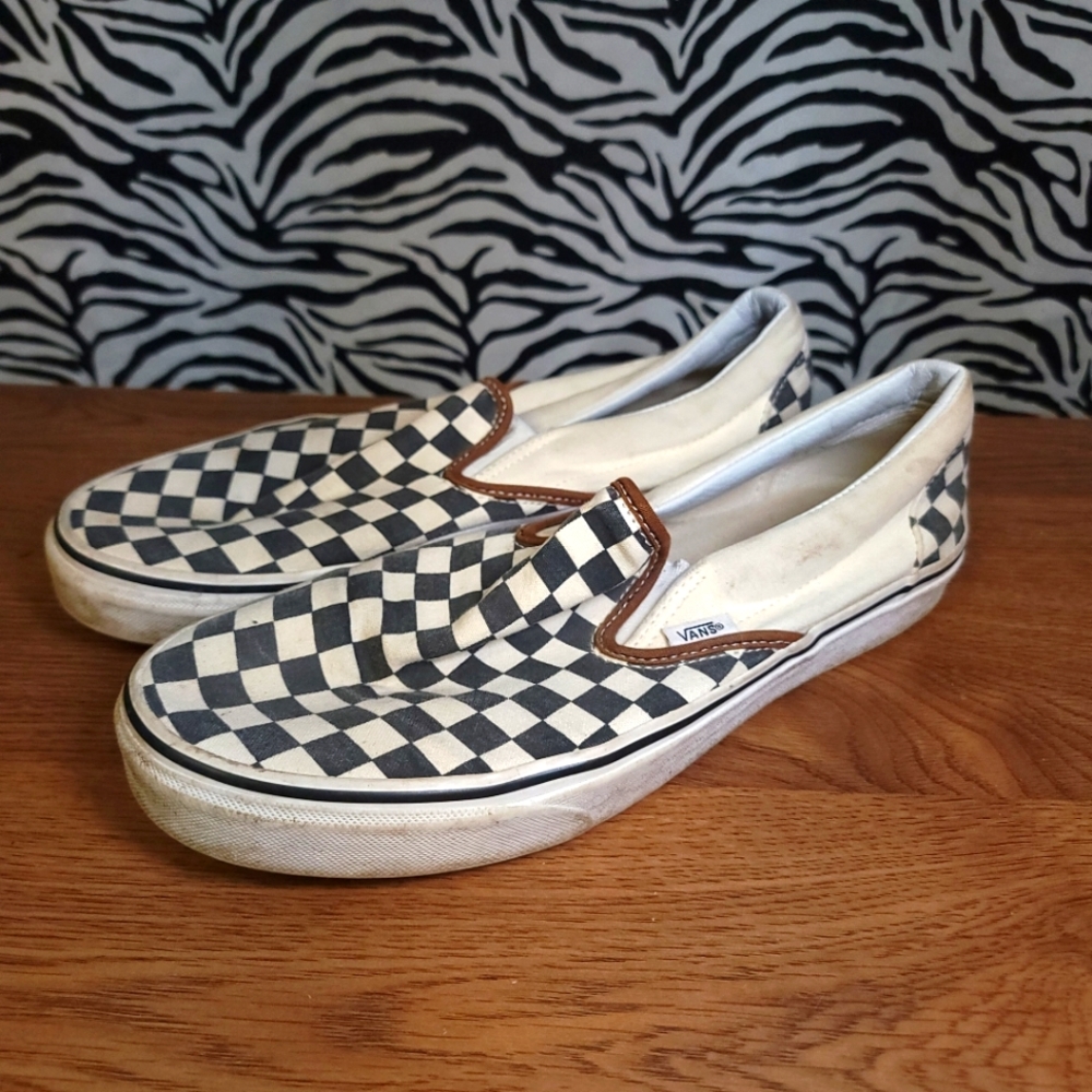 AUC99 0510 Mens Sz. 9.5 White Black Checkerboard Low Van's Shoes GWOSLOO2.18